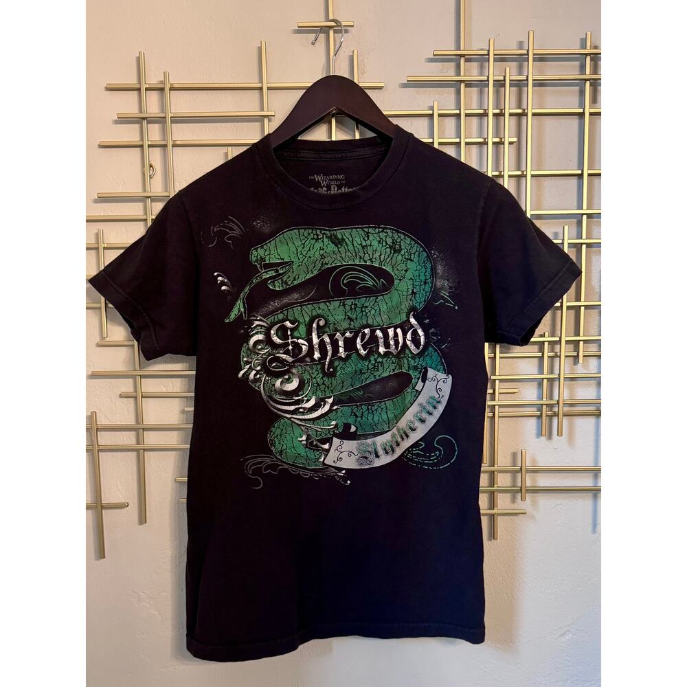 Harry Potter Slytherin Tee Black Small Wizarding World Graphic Shirt